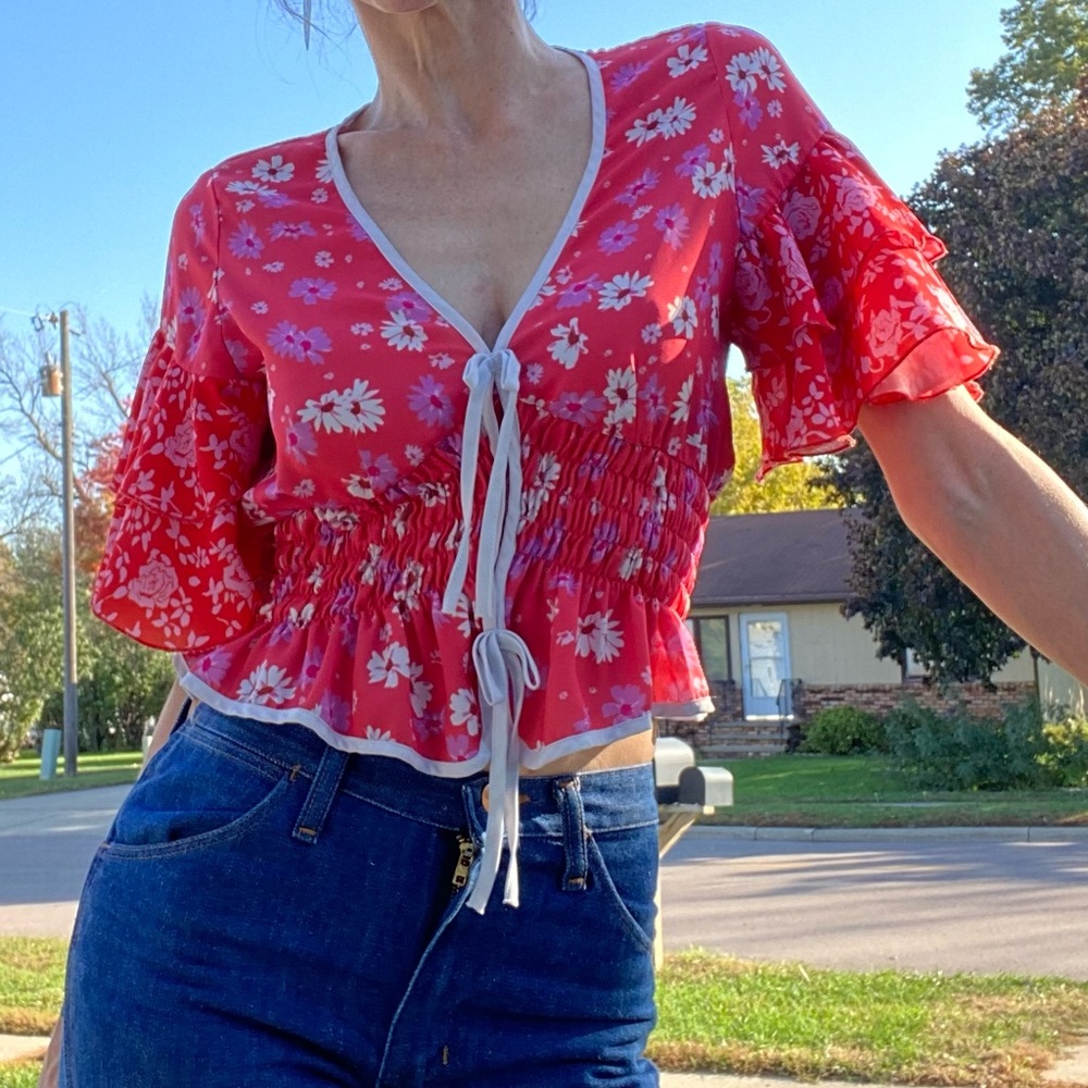 Multi colored floral top Y2K vintage
